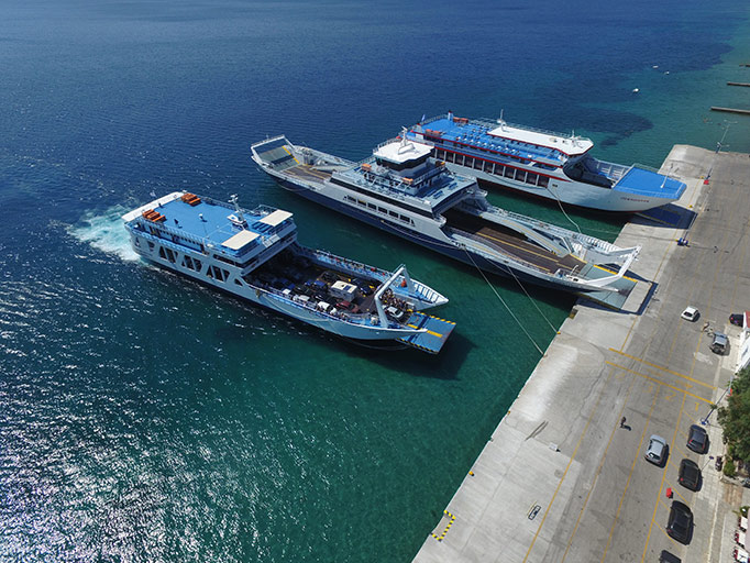 Ferry boat Αρκίτσα–Αιδηψός